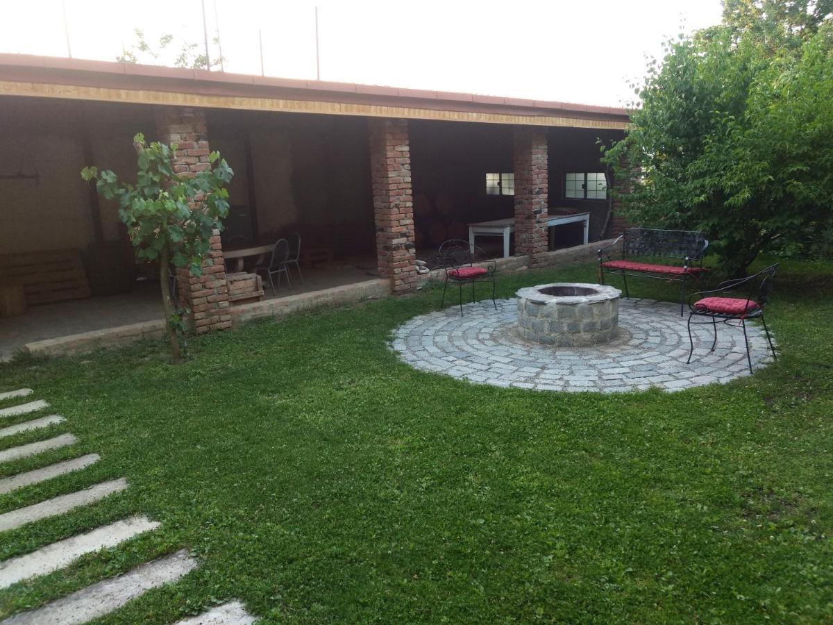 Omsi House Hotel Telavi Buitenkant foto