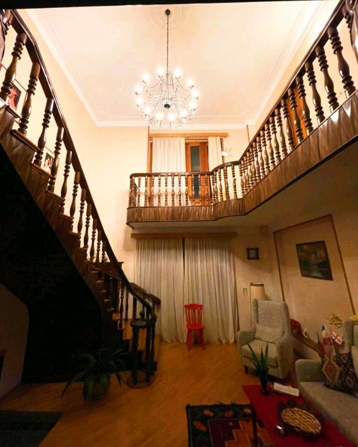 Omsi House Hotel Telavi Buitenkant foto