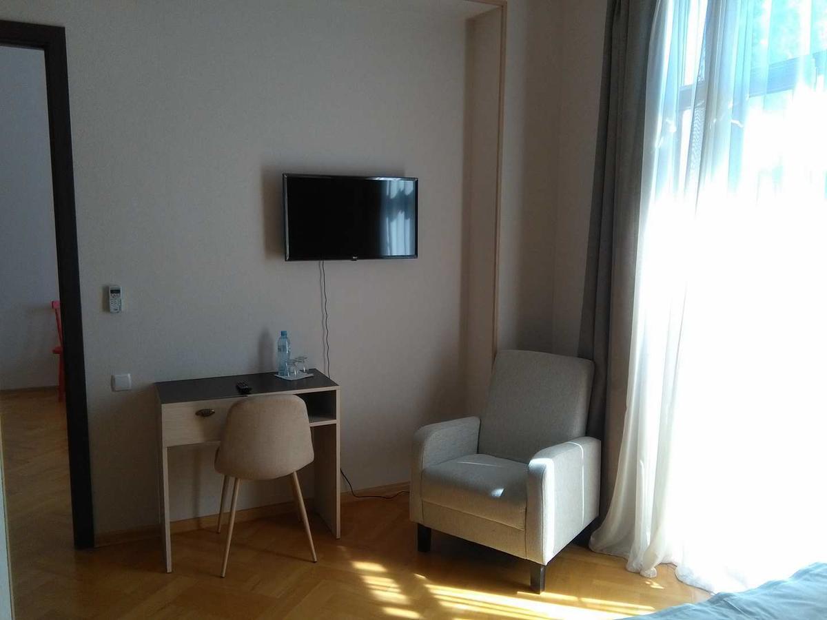Omsi House Hotel Telavi Buitenkant foto