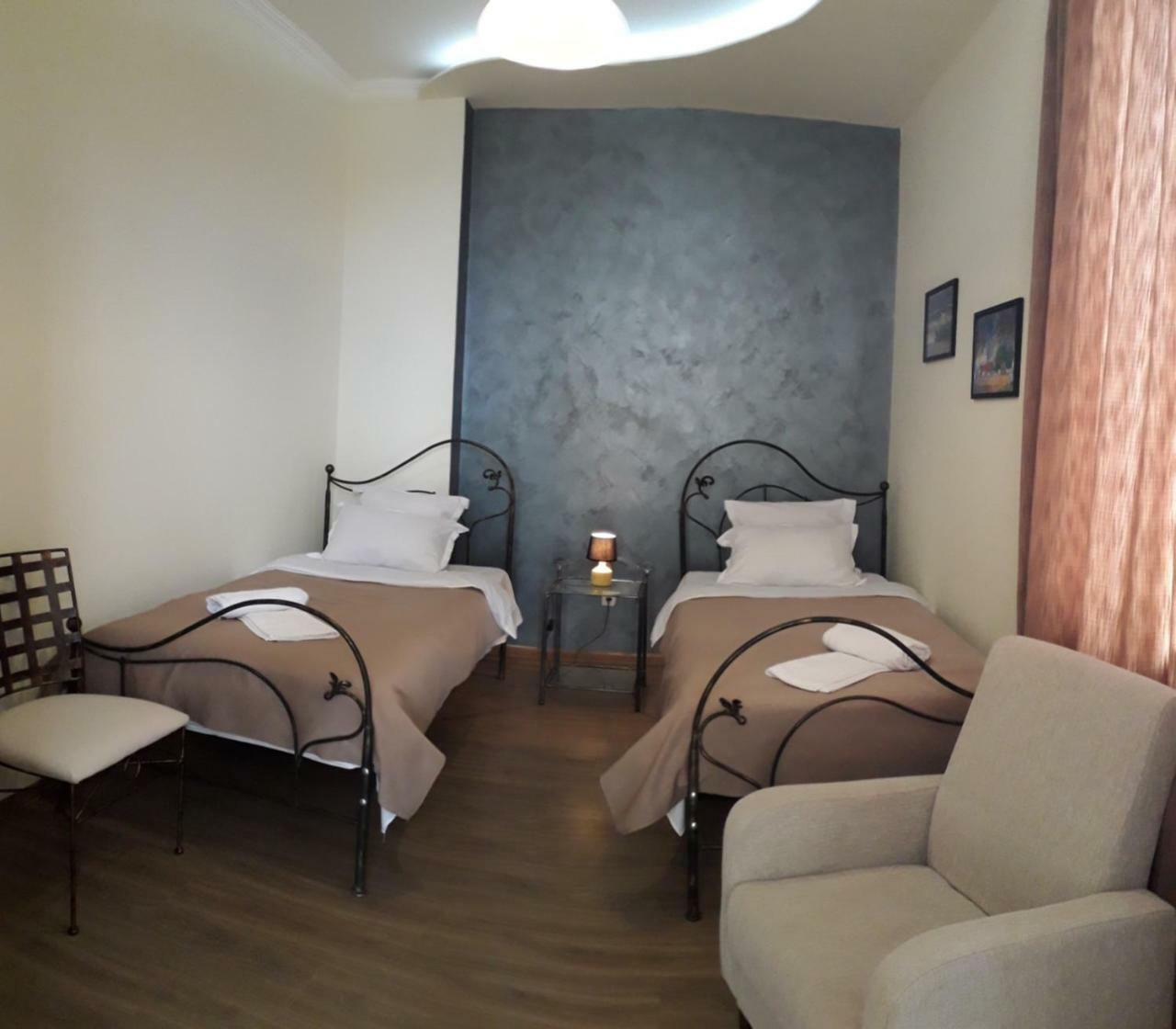 Omsi House Hotel Telavi Buitenkant foto
