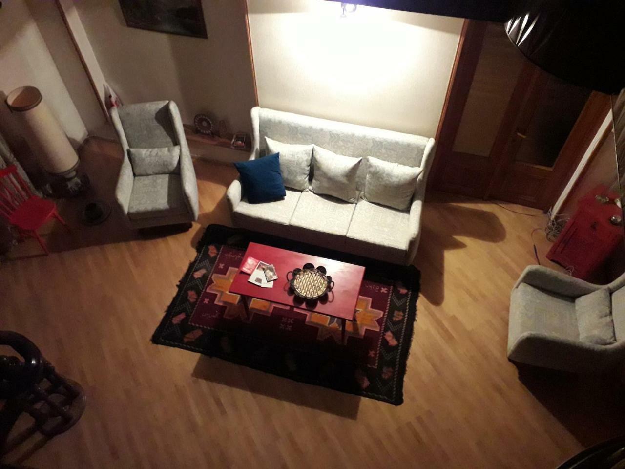 Omsi House Hotel Telavi Buitenkant foto